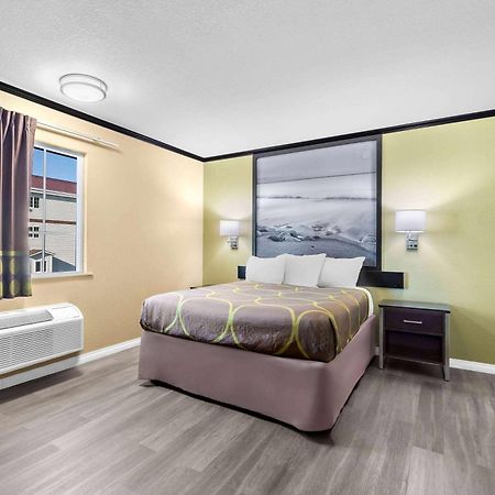 Super 8 By Wyndham Crescent City Luaran gambar
