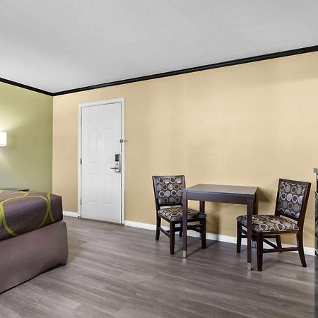 Super 8 By Wyndham Crescent City Luaran gambar