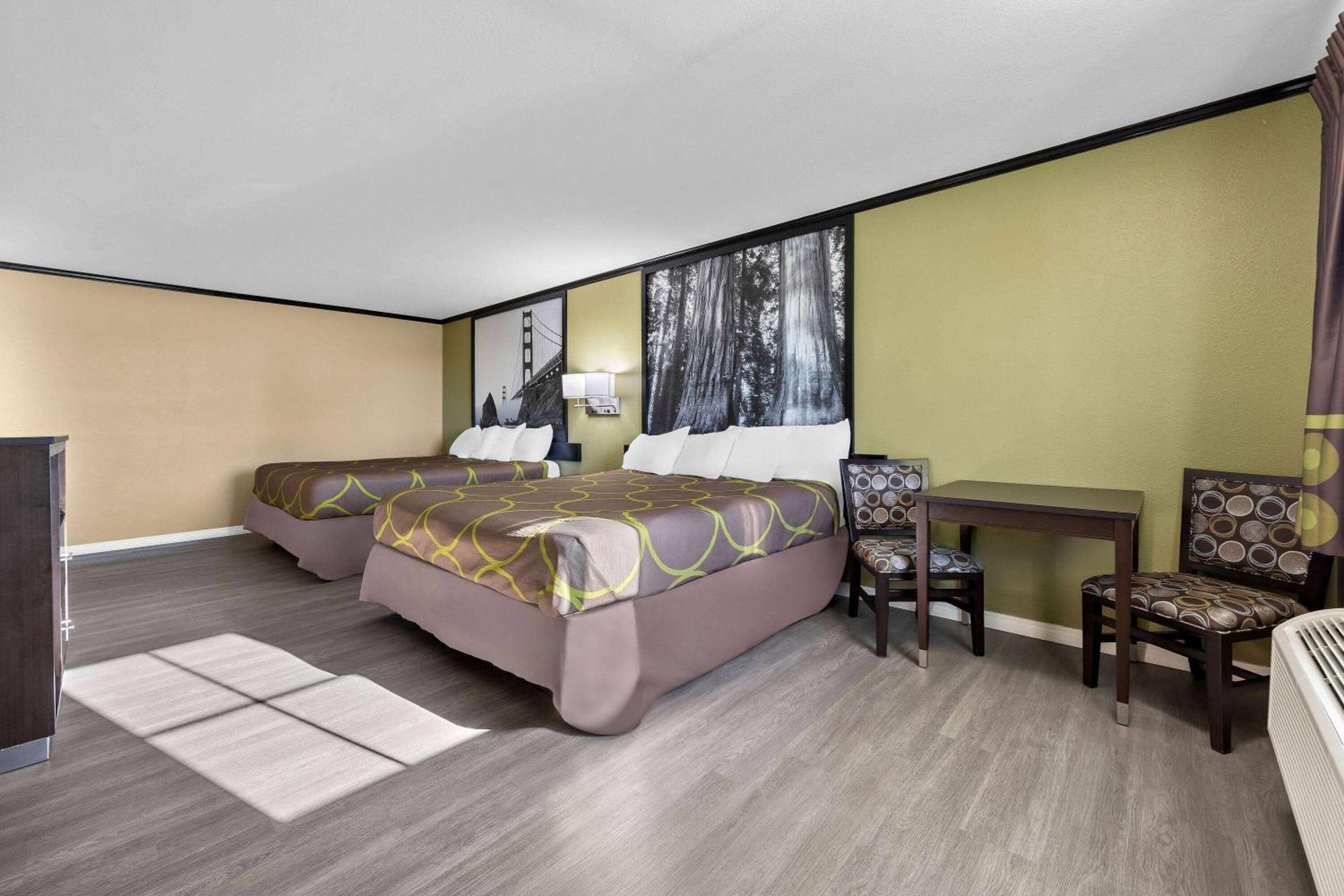 Super 8 By Wyndham Crescent City Luaran gambar
