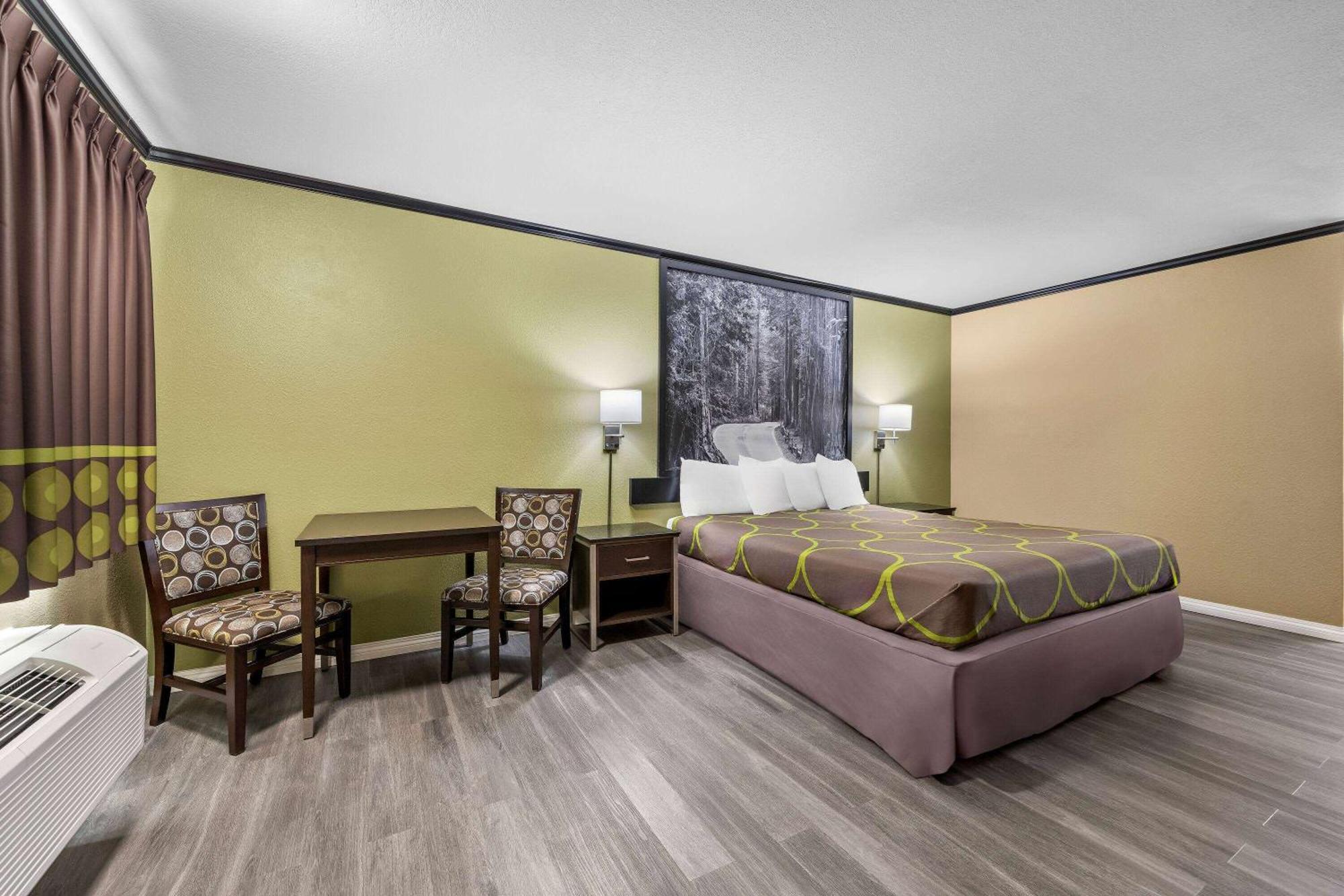 Super 8 By Wyndham Crescent City Luaran gambar