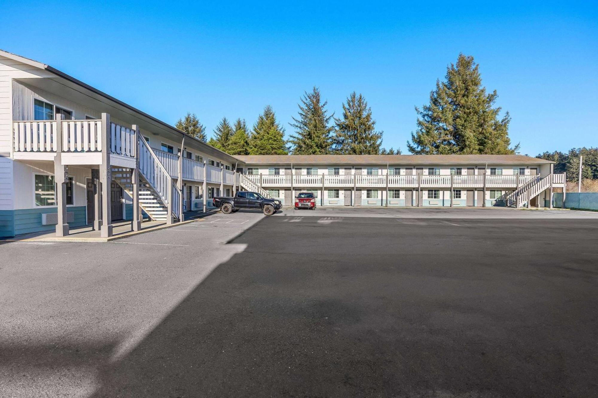 Super 8 By Wyndham Crescent City Luaran gambar
