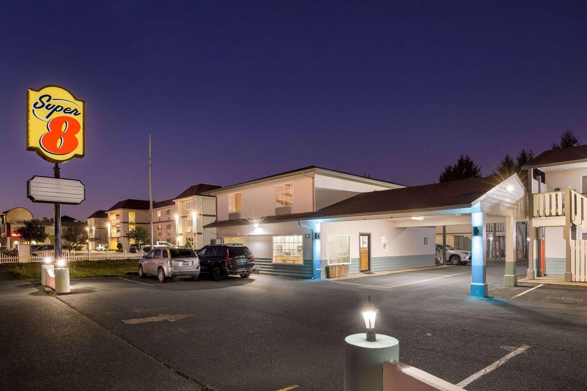 Super 8 By Wyndham Crescent City Luaran gambar