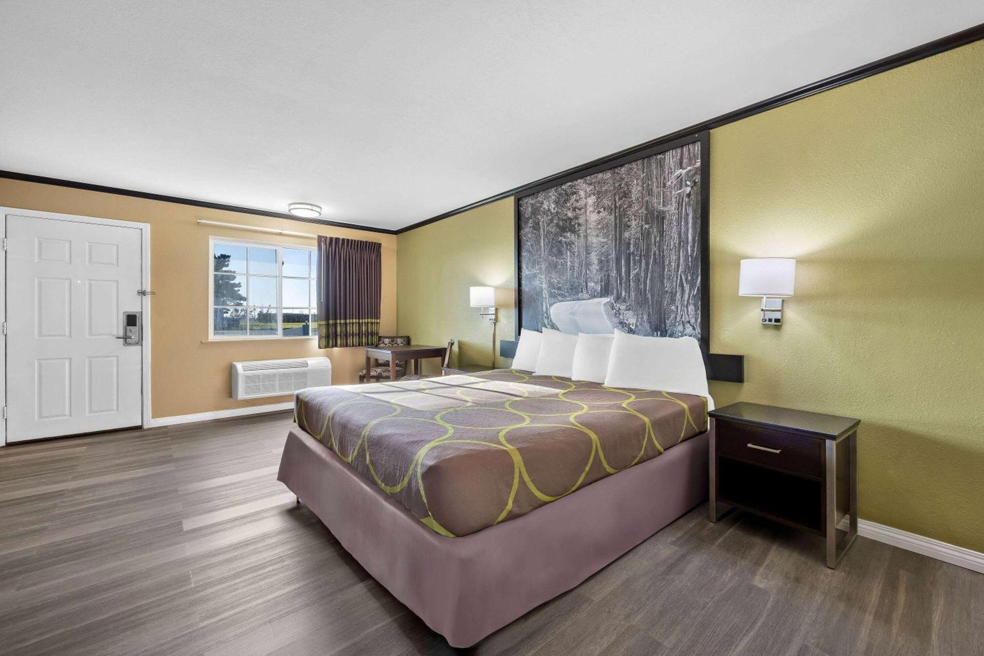 Super 8 By Wyndham Crescent City Luaran gambar