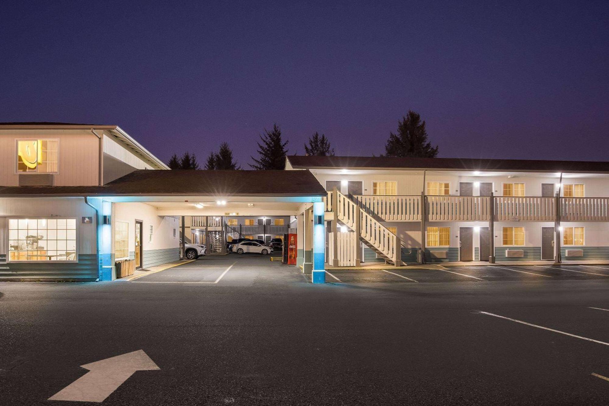 Super 8 By Wyndham Crescent City Luaran gambar