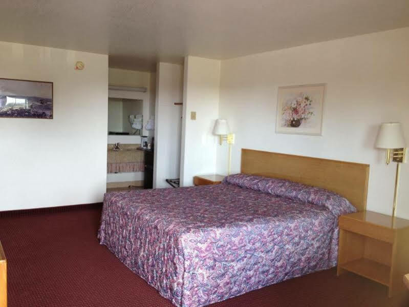 Super 8 By Wyndham Crescent City Luaran gambar